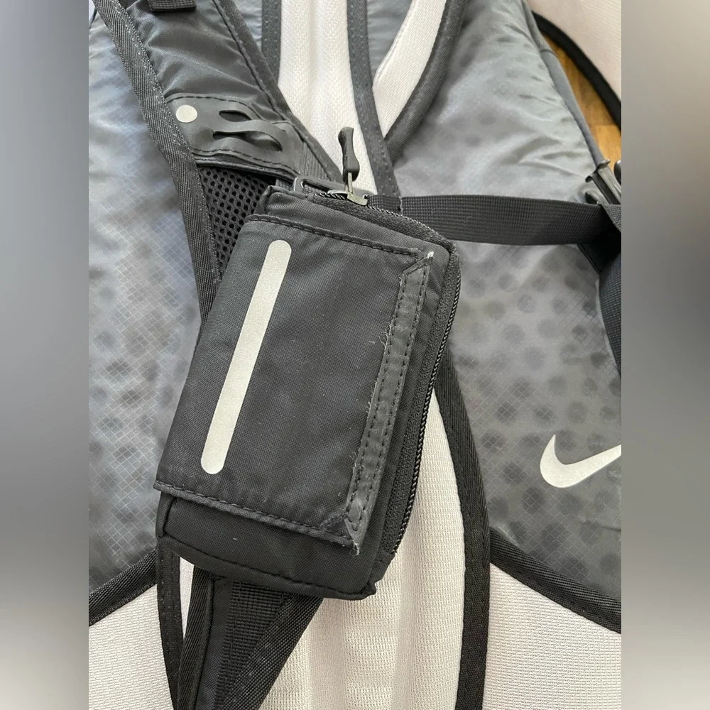 Nike running backpack rain cover and shoe compartment
